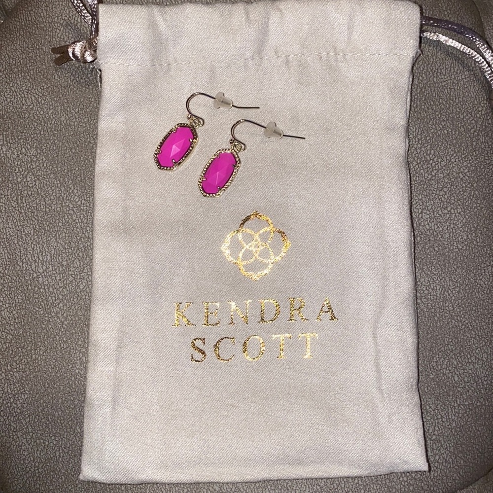 Kendra Scott Lee Earrings in Magenta